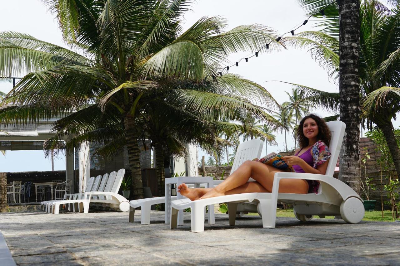 Naomi Beach Hotel Weligama Exterior foto