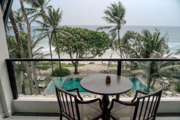 Naomi Beach Hotel Weligama Exterior foto