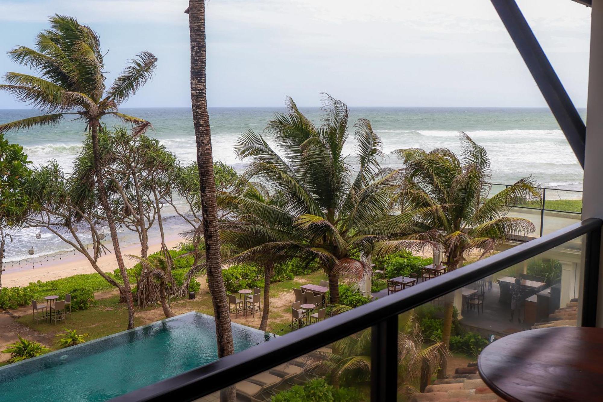 Naomi Beach Hotel Weligama Exterior foto