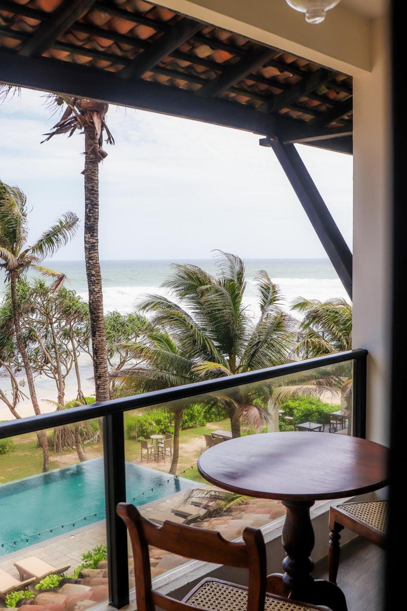 Naomi Beach Hotel Weligama Exterior foto