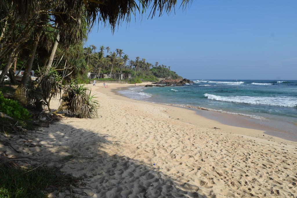 Naomi Beach Hotel Weligama Exterior foto