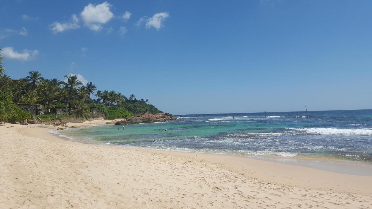Naomi Beach Hotel Weligama Exterior foto