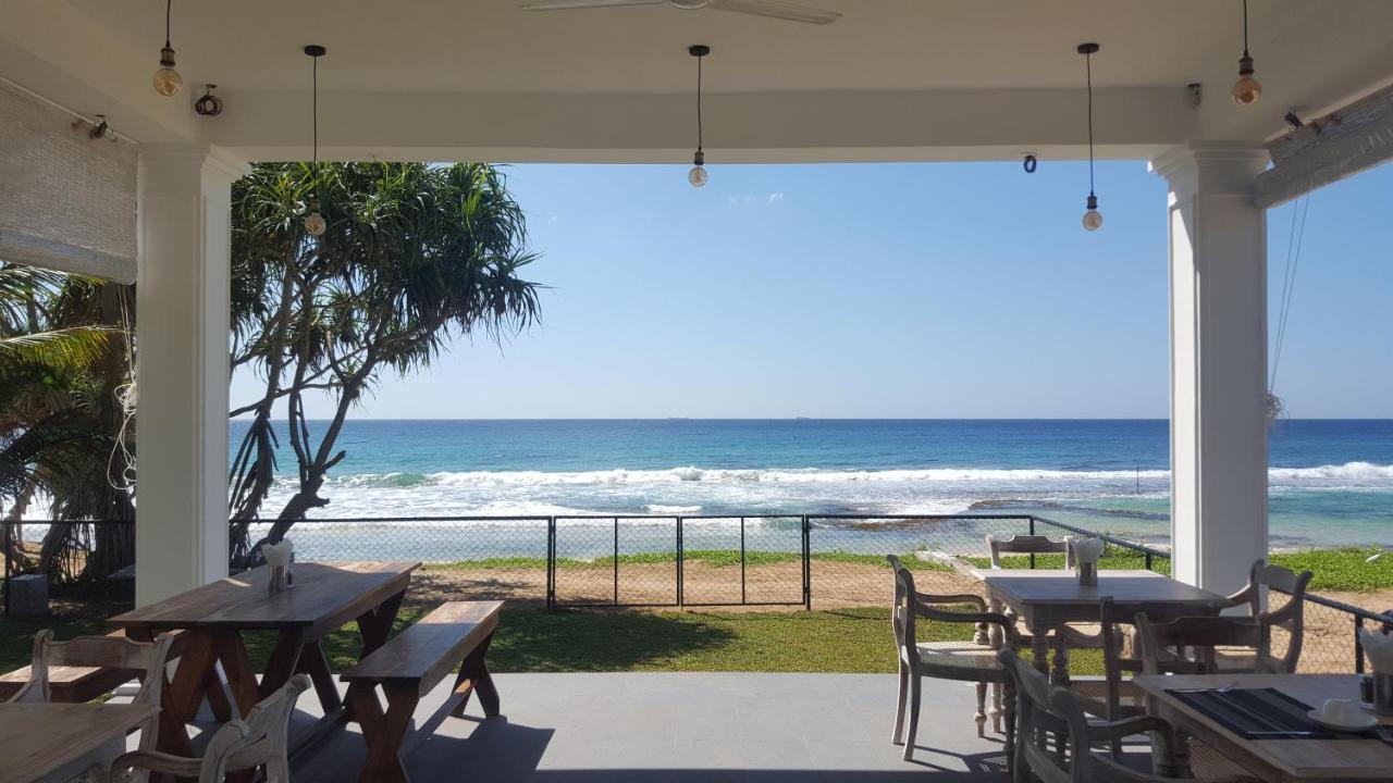 Naomi Beach Hotel Weligama Exterior foto